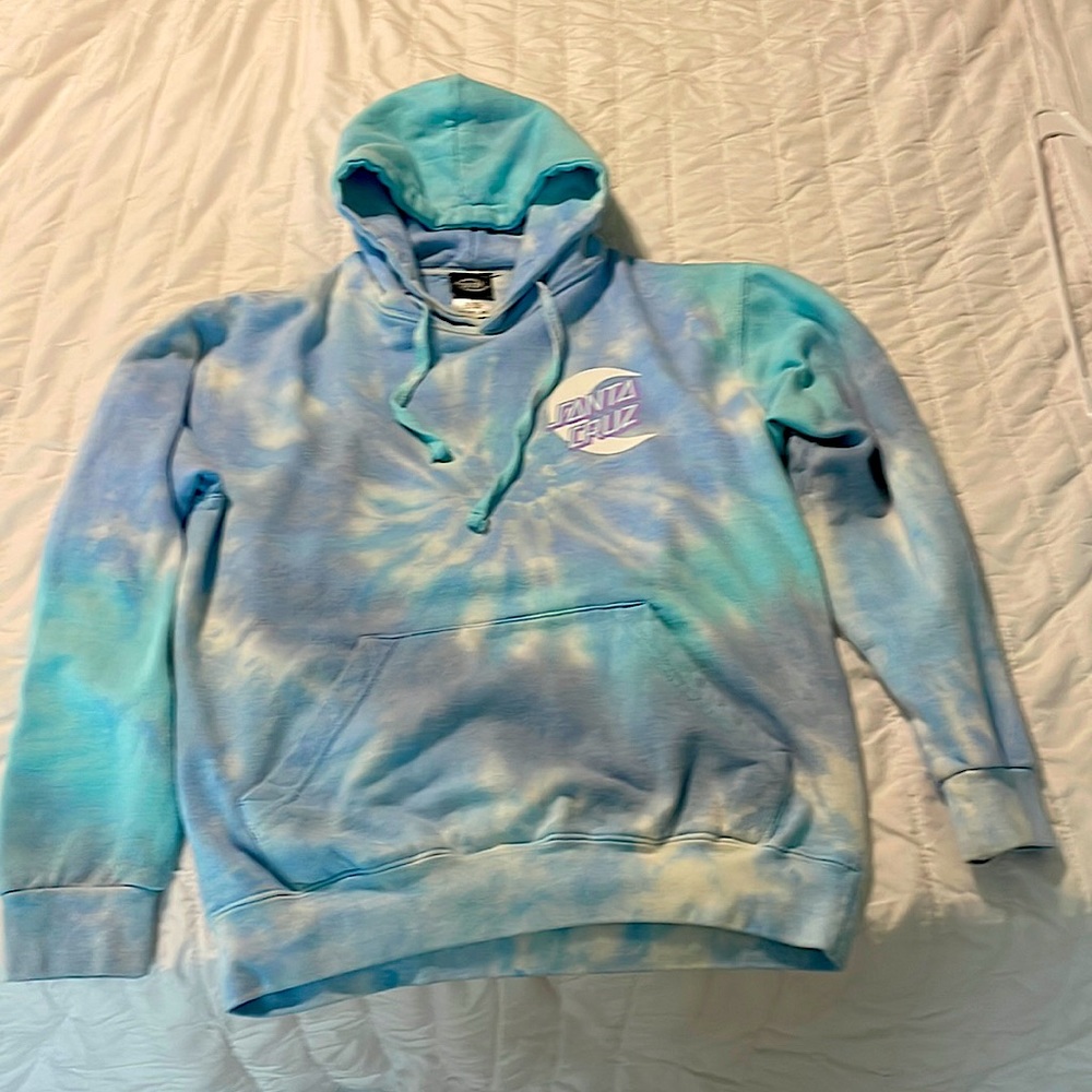 Santa Cruz hoodie. Size small. Perfect condition. Like new and hardly worn.